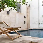 Casa A Corte, *