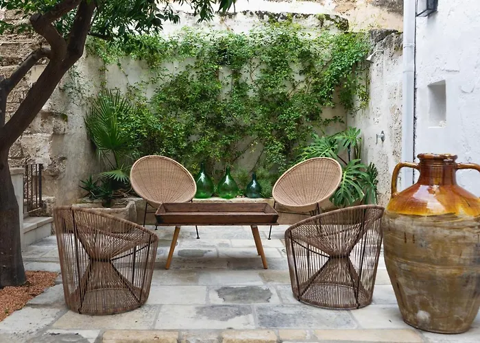 Casa A Corte, * Nardò