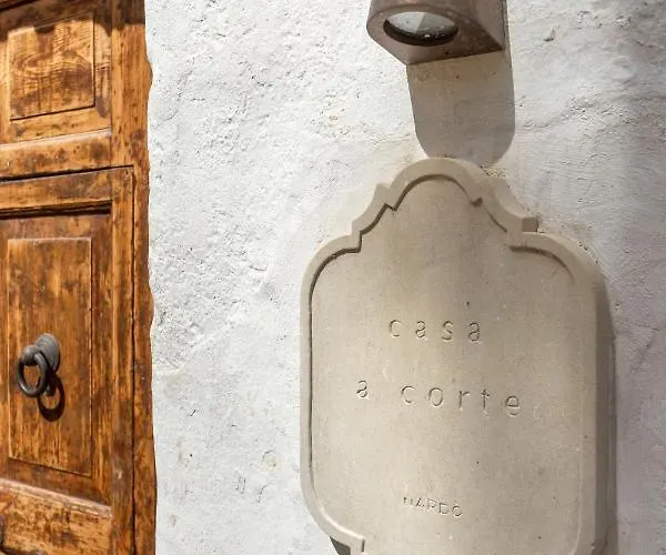 Casa A Corte, Villa *